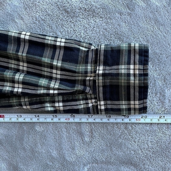 💜3/$15 Uniqlo men’s long sleeves button down shirts S - Picture 7 of 9